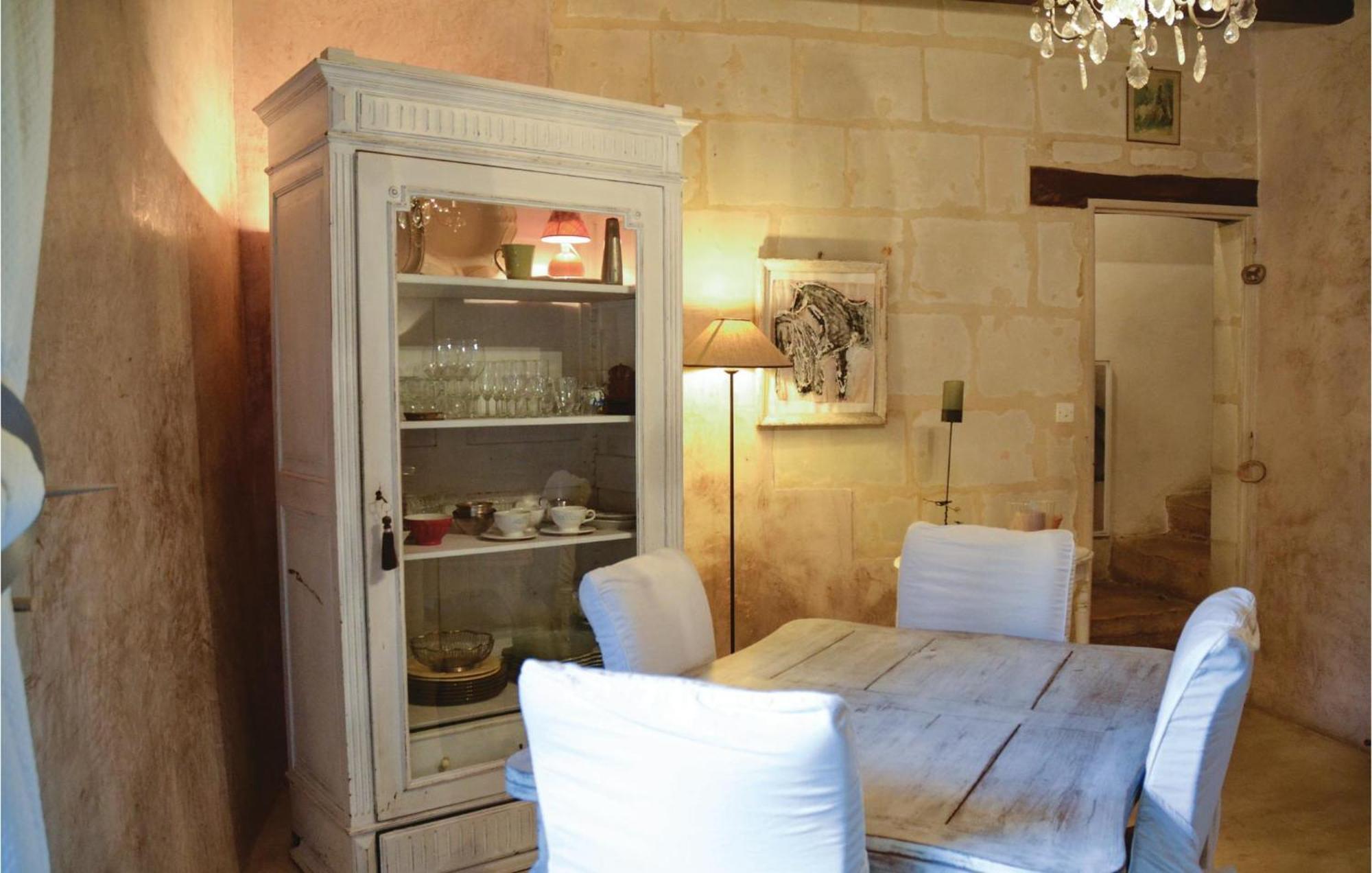 Cozy Home In Gennes With Kitchen Luaran gambar